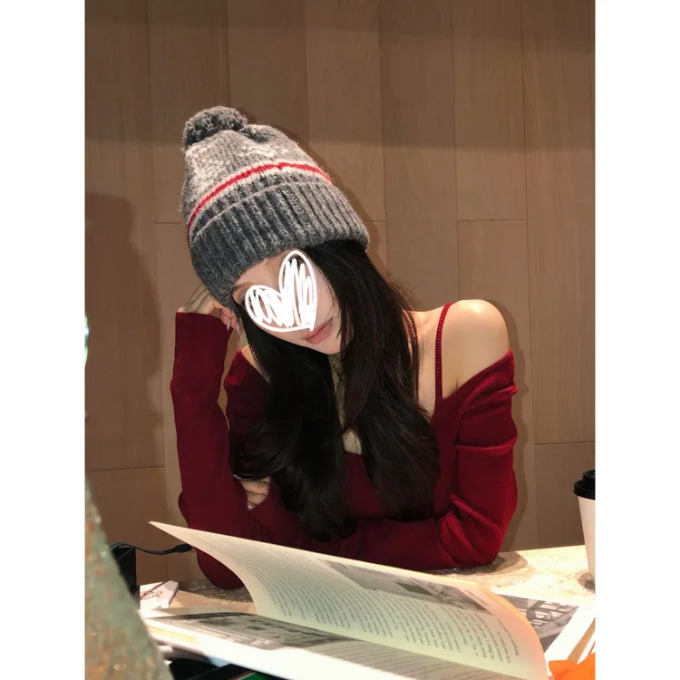 里约艺术 圣诞跨年气质坑条纹露肩针织打底衫女秋冬修身显瘦上衣