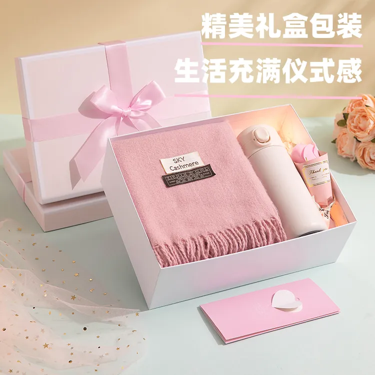 围巾女生秋冬季2025年新款披肩围脖套装生日礼物女士送女朋友实用