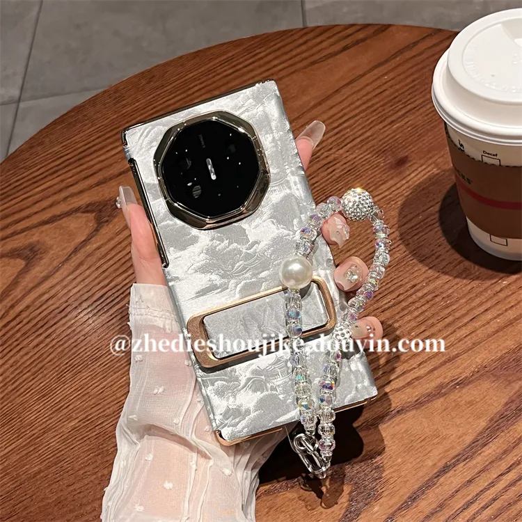 适用华为Mate XT三折叠手机壳XTs高级感中国风皮纹手腕支架双中轴