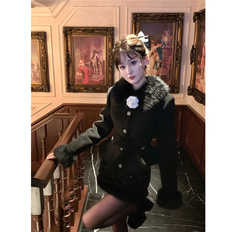 赫本风毛呢拼接毛领套装2025冬季新款气质小香风夹棉两件套女