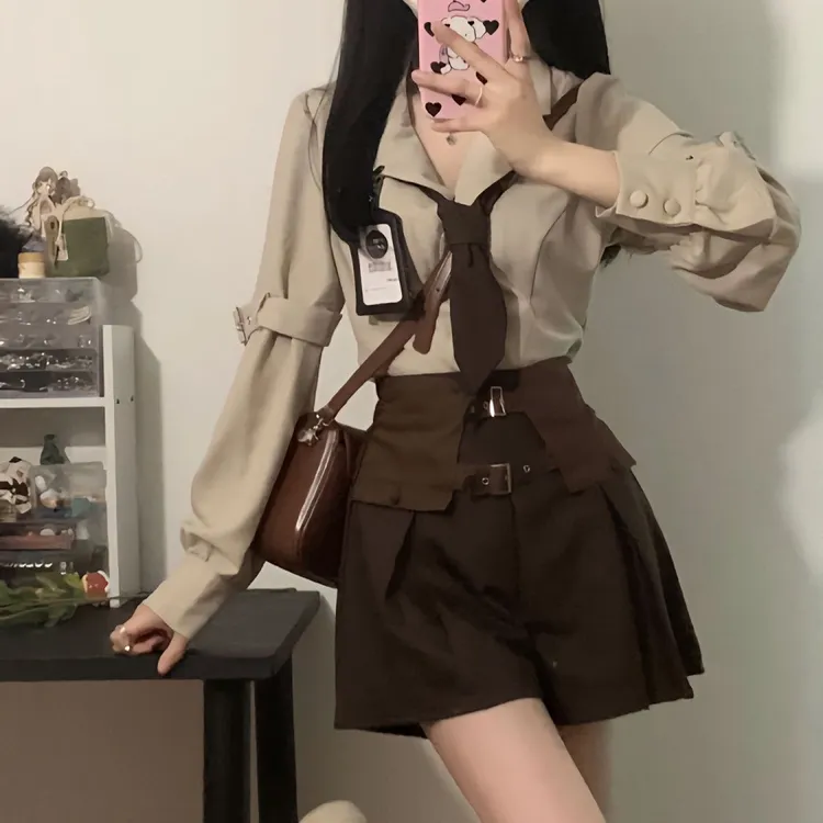 小众日系两件套装春秋新款小香风气质酷辣上衣长袖衬衣短裤子女潮