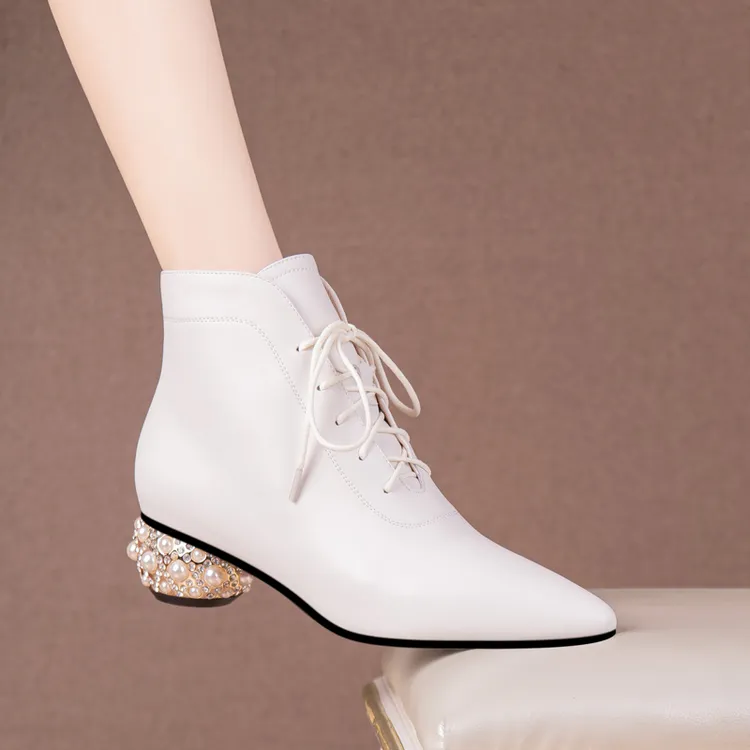 2025秋冬新款真皮米白色尖头短靴系带中跟及踝靴加绒低跟马丁靴子