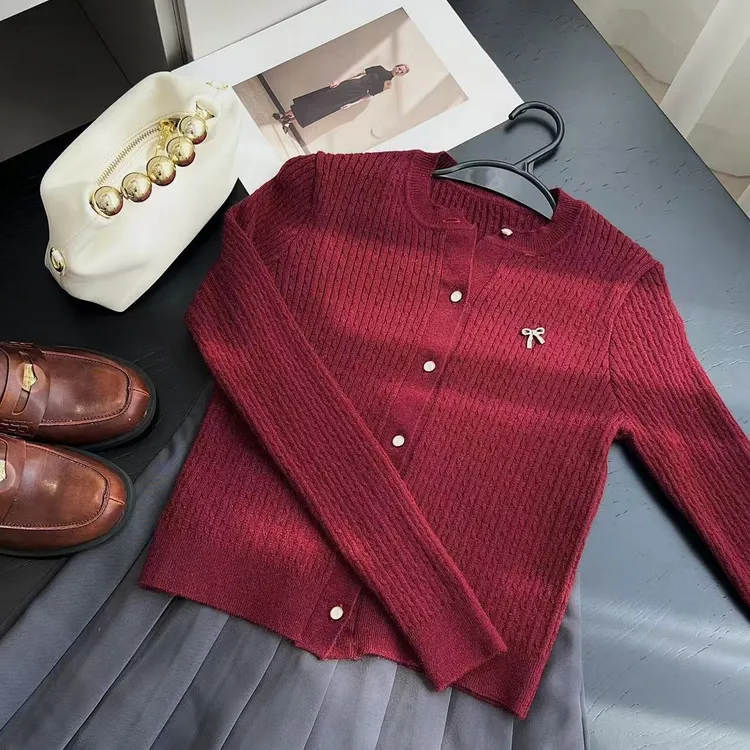 炒软糯！柔软好穿 秋冬圆领含羊毛排扣针织开衫毛衣女