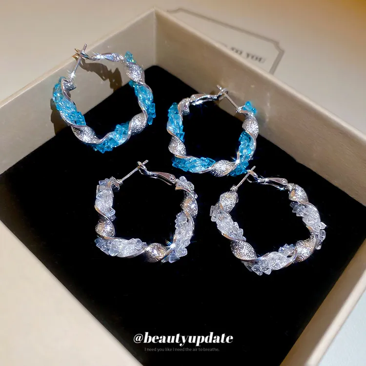 铜合金耳饰 银针扭曲圆圈耳圈简约设计耳环轻奢高级感时尚耳饰小