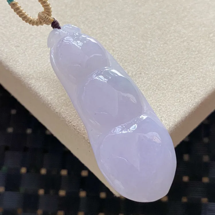 天然翡翠Ａ货粉紫胶豆子吊坠 47.5*19*6.5