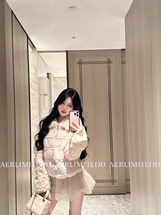 冬季限定【小奶貂】环保水貂绒皮草短款外套菱格翻领毛毛上衣