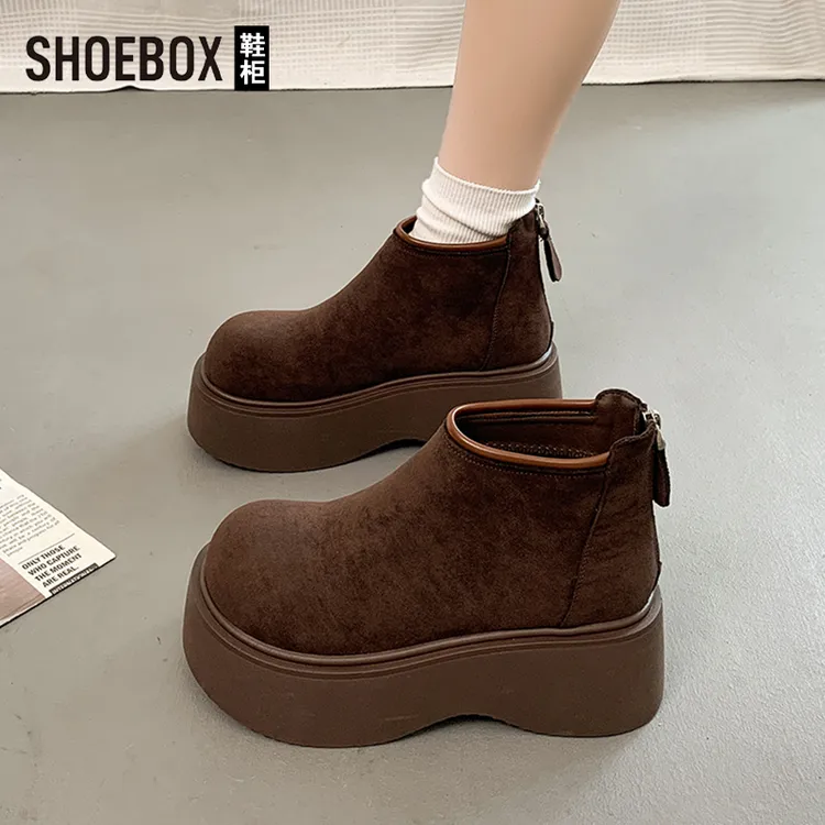 达芙妮集团旗下厚底马丁靴女2025新款秋冬小个子增高复古勃肯短靴