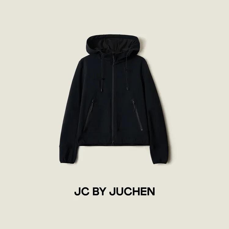 秋冬“万有引力”轻户外设计感拼接解构显瘦连帽外套 FW064724