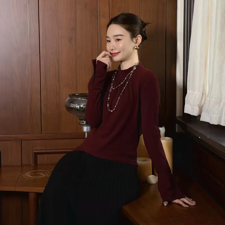 HELA AOMI “酒红莓莓”中高领百搭保暖长袖打底衬衫CY5DM39513