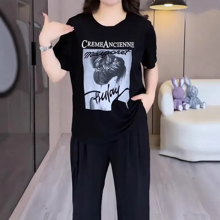 显瘦遮肚宽松半袖上衣2025夏季胖MM大码女装高级感正肩圆领T恤潮