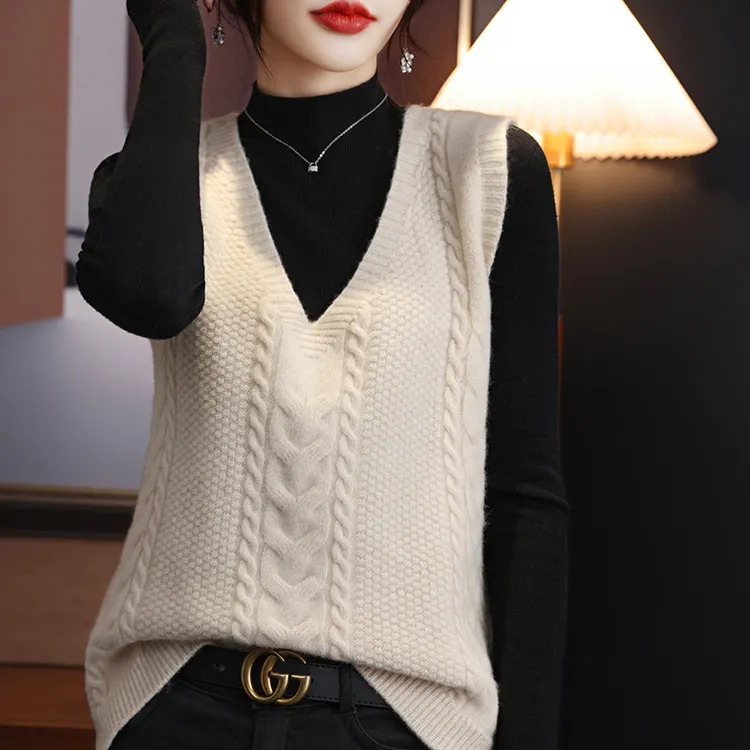 V领马甲女士外穿四季通用宽松型马夹保暖发热V领秋季羊毛上衣时尚
