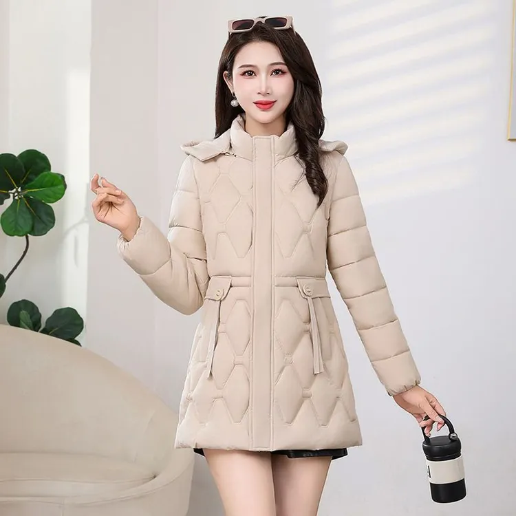 女士冬季中长款加厚保暖修身显瘦可脱卸帽棉衣外套