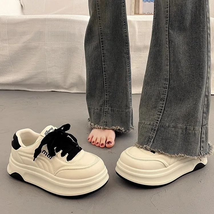 啄木鸟爆款百搭厚底小白鞋女春秋加绒小众板鞋2025新款休闲运动鞋