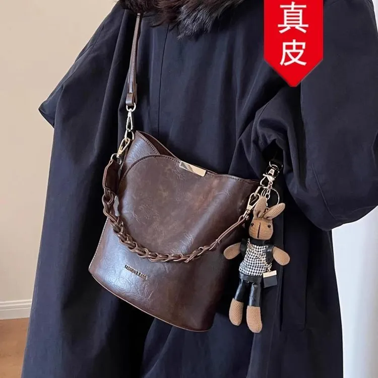 【FEINUO/妃诺】女士水桶包包2025新款夏季高级斜挎高端大气托特包