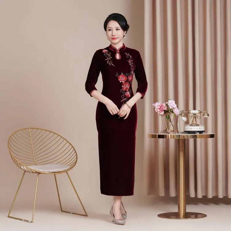 秋冬钉珠丝绒气质喜妈妈婚礼显瘦旗袍新中式中国风喜婆婆宴会礼服