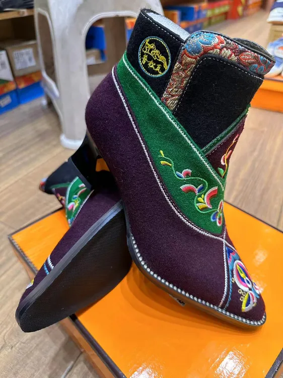 藏式绣花有跟松巴拉姆中帮女鞋搭配藏装1531-930
