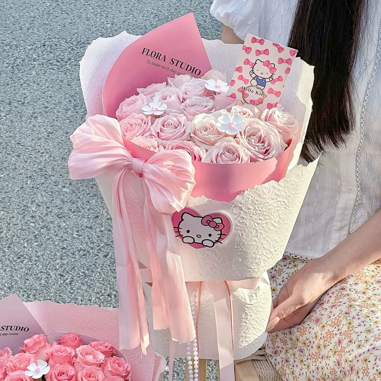 【圣诞节礼物】玩偶永生玫瑰花花束生日礼物情人节七夕送女友Kitty