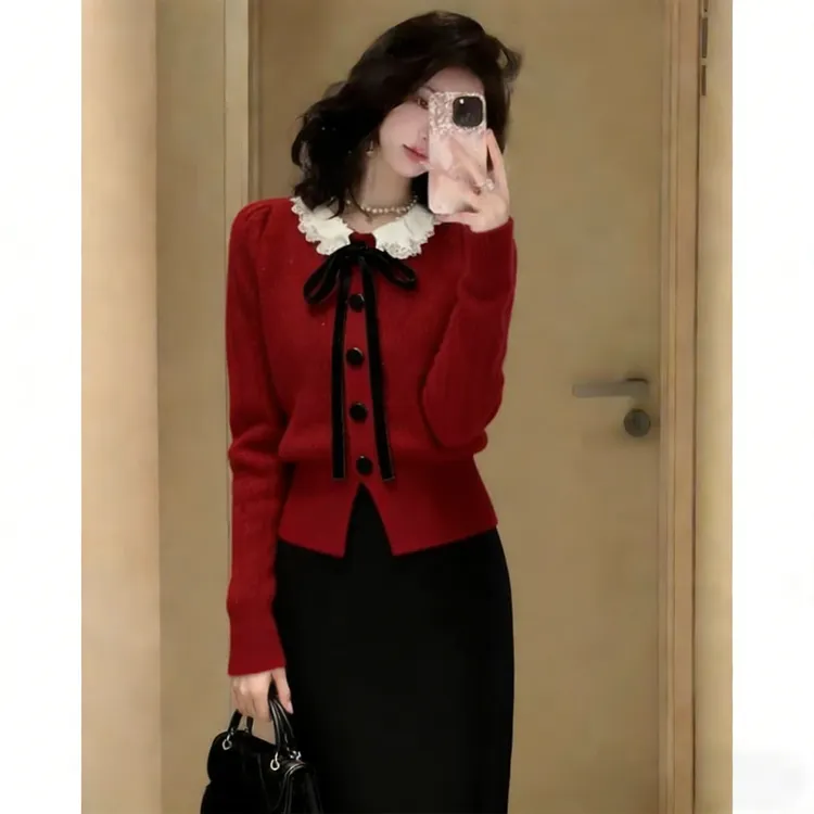 百搭减龄慵懒松弛感毛衣2025秋冬新款时尚红色小香风蝴蝶结毛衣女