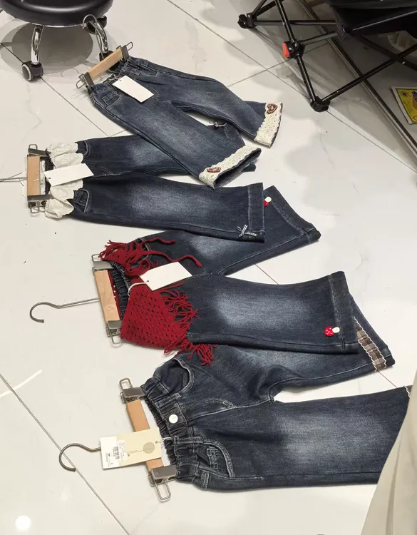 女童秋冬季直筒长裤牛仔裤一体植绒百搭洋气显瘦时尚加绒韩版