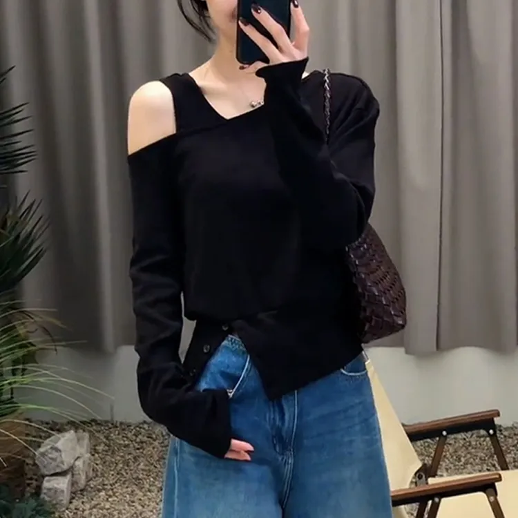 不规则假两件露肩长袖t恤女2026春秋新款时尚宽松显瘦打底衫上衣