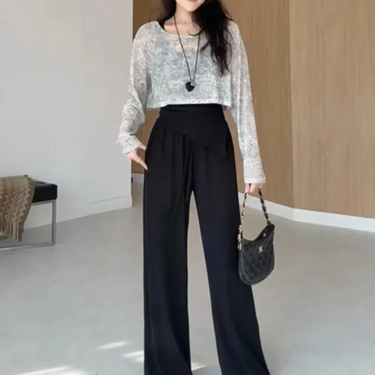 宽肩带不规则显瘦背心搭配扎染罩衫与直筒裤早秋新款