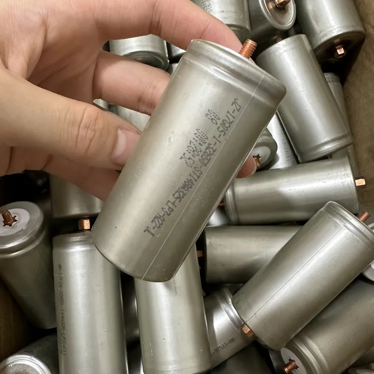 3.2V带螺柱磷酸铁锂电池4个