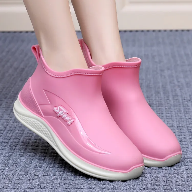 短筒雨鞋女款防滑胶鞋舒适时尚雨靴软底厨房鞋防水鞋女干活工作鞋