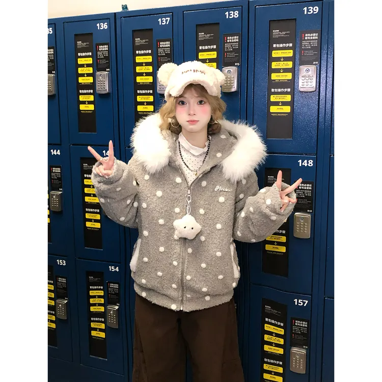 文文不乖原创可爱星星挂件波点毛领连帽棉服女冬季加厚保暖棉上衣