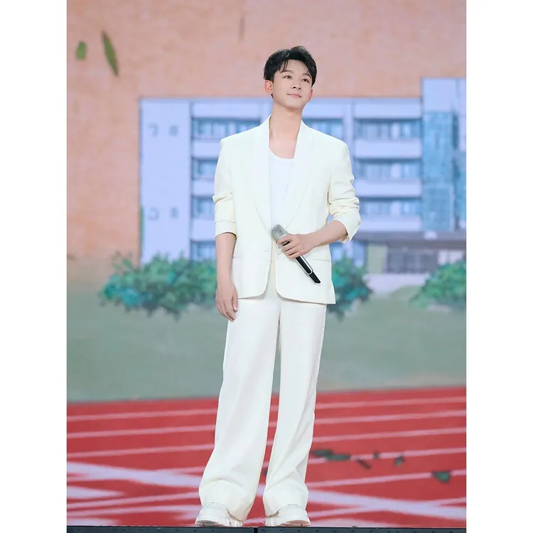 张晚意同款白色西装外套男士春秋季百搭休闲高级感韩版垫肩西服潮