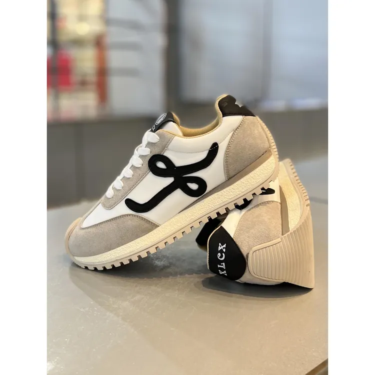 【香港DcSU&Shoes官方正品】百搭休闲鞋防滑简约时尚厚底款阿甘鞋