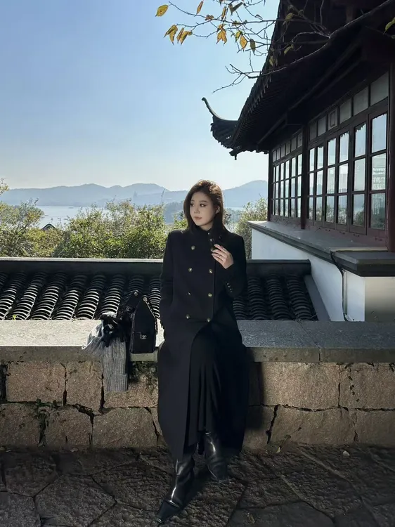 琪琪怪怪大码女装【巴恩冬令】立领复古风显瘦羽绒呢子外套C18177QD