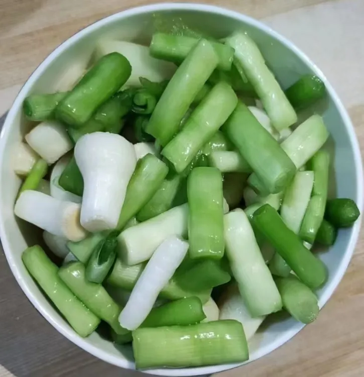 固始咸蒜杆子3～5斤/罐