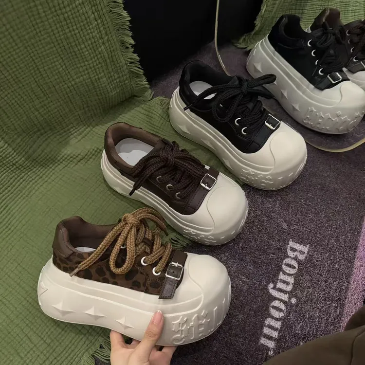 2025秋季新款时尚百搭小众系带设计款韩版松糕底小个子外穿休闲鞋