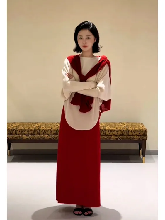 巨好看秋装一整套清冷松弛感慵懒风穿搭白色披肩上衣半身裙套装女