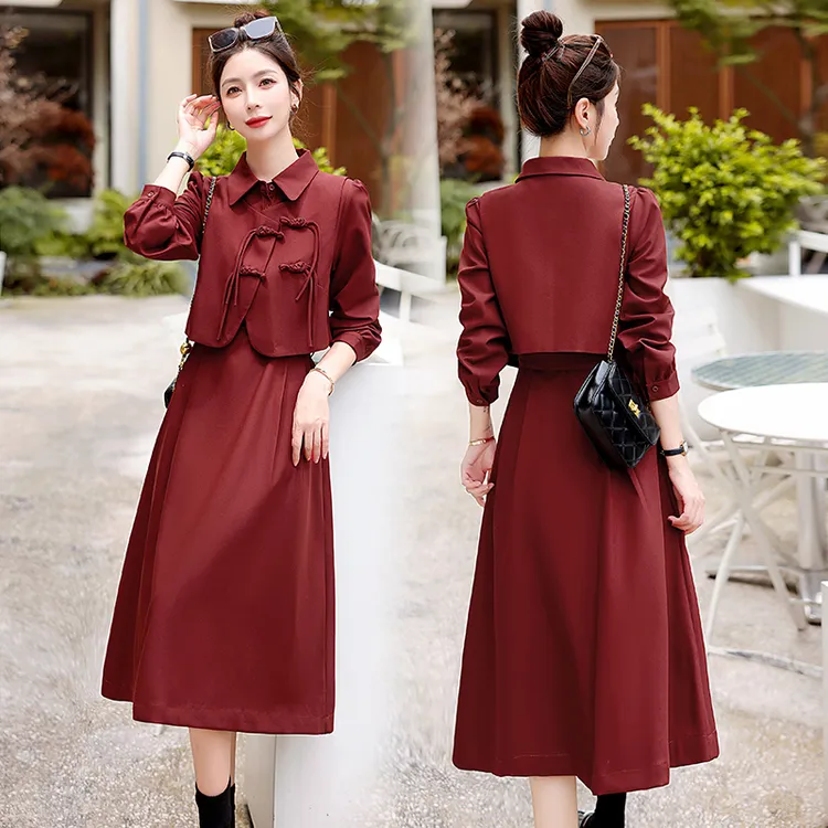 新中式洋气连衣裙套装女秋季显瘦订婚喜庆法式复古马甲气质两件套