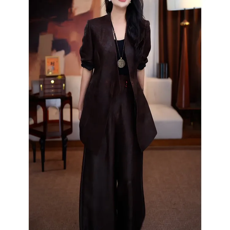 国风复古风轻奢气场强大两件套2025高端时尚百搭提花廓形外套长裤