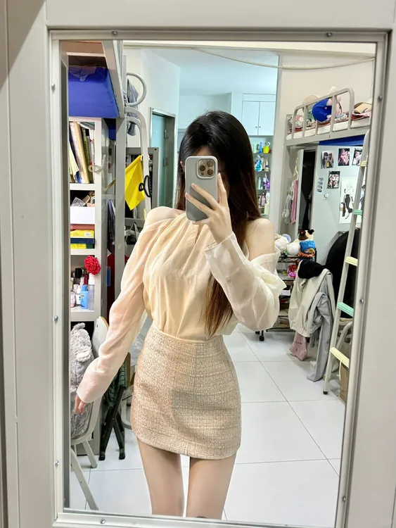 法式高级感长袖镂空露肩衬衫上衣女2025春夏新款别致显瘦半身裙潮