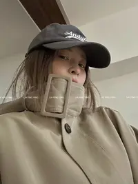 【诺丁山】2025～ 智性松弛～慵懒风～廓形～立领低腰抽绳中长卡其风衣