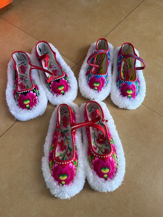 少数民族云南毛边底绣花鞋塑料底机修民族风单鞋舞蹈演出单鞋