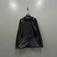 （jp）118 ARCTERYX 始祖鸟 黑色logo印花连帽冲锋衣 XL码/95新