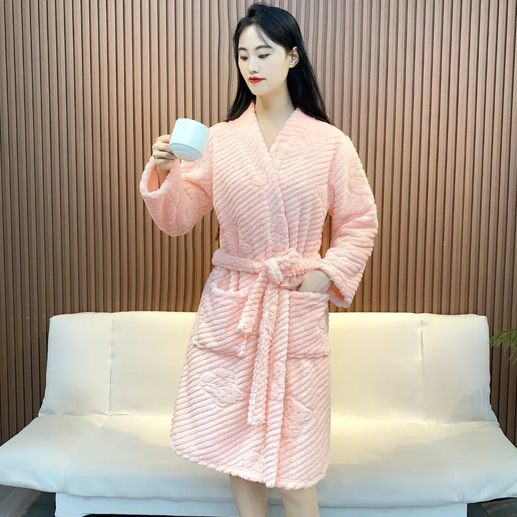 新款睡袍女大码秋冬中长款法兰绒加绒保暖甜美韩版浴袍晨袍Y176