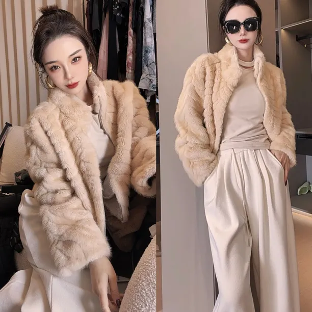 莎火火-气质皮草加厚保暖外套女冬季2025皮毛一体宽松毛毛外套562