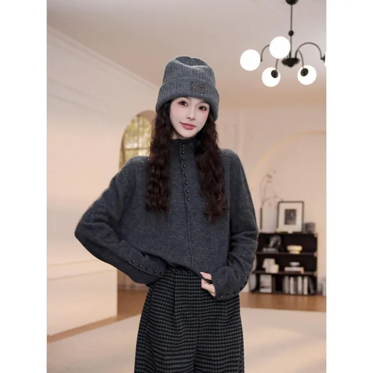 2025秋冬新款灰色半高领纽扣毛衣女秋冬新款长袖针织衫打底衫上衣