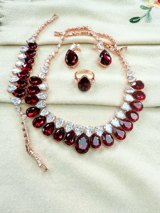 铜合金仿水晶项链 新款时尚siwaruski 四件套