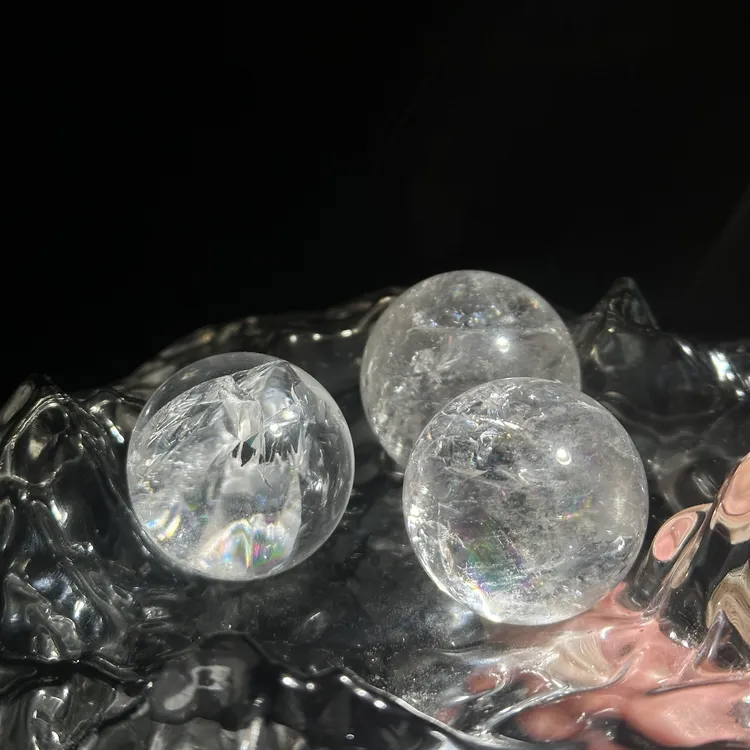 白阿赛水晶小球（约30mm）