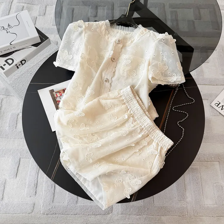 小香风时尚气质减龄套装女夏新款提花刺绣圆领短袖上衣短裤两件套