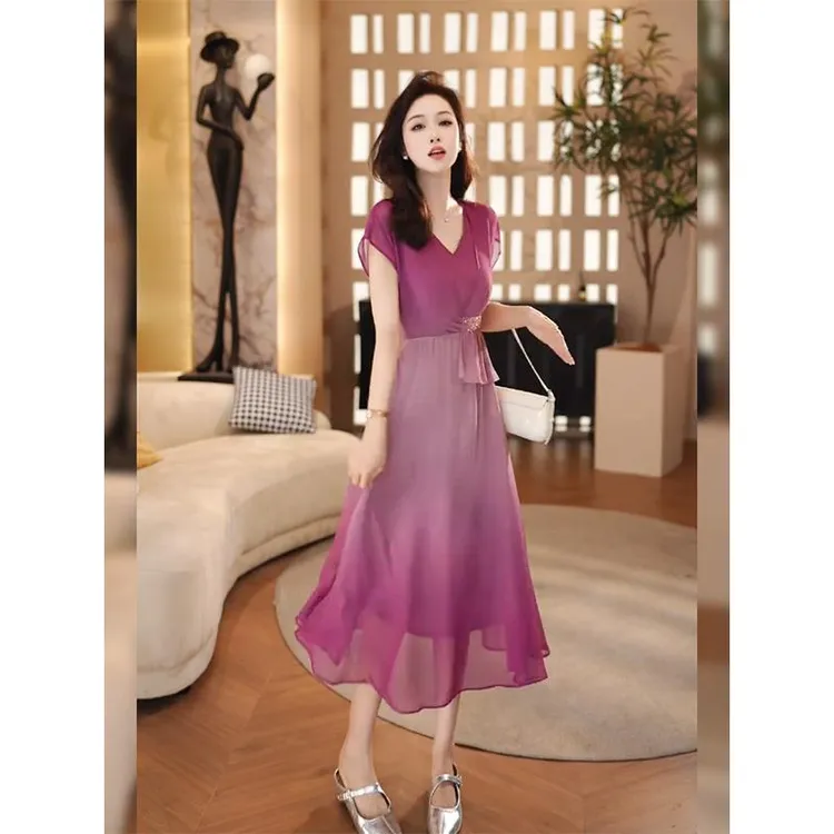 法式名媛气质v领连衣裙女绝美超仙度假女装收腰长裙2025夏季新款