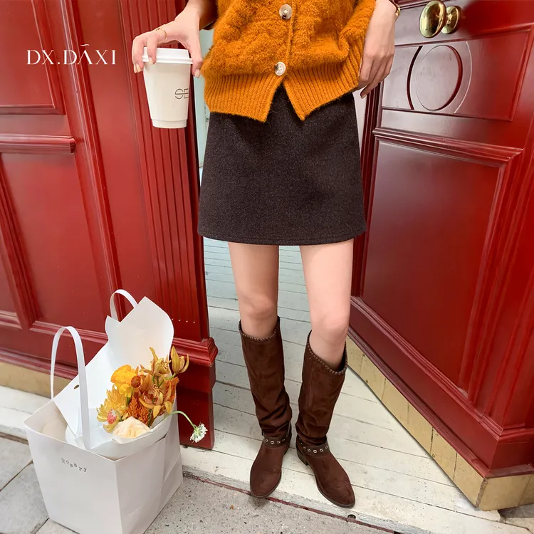 代大喜【黑莓甜摆】松弛感高腰半身裙2025冬季新款休闲优雅a字短裙