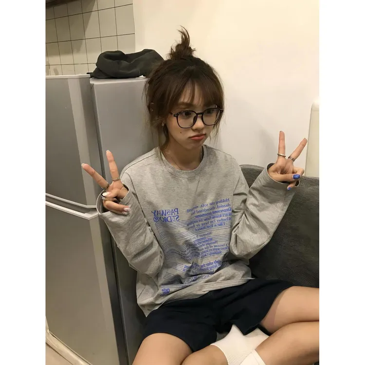 100%纯棉个性潮牌流光风长袖t恤女春秋季休闲百搭宽松通勤款上衣