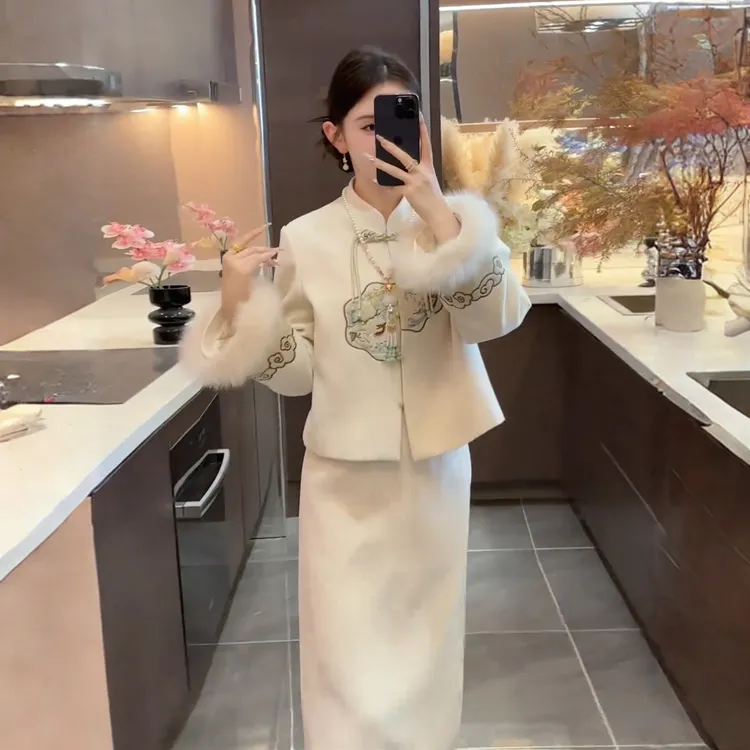 姐系贵感新中式套装女秋冬高端精致减龄刺绣国风外套半身裙两件套